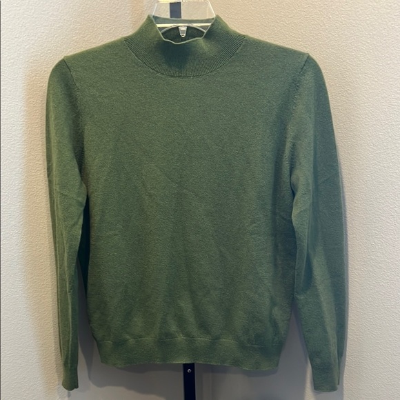 Mango Green Turtleneck Sweater Knit Long Sleeve - Picture 1 of 3
